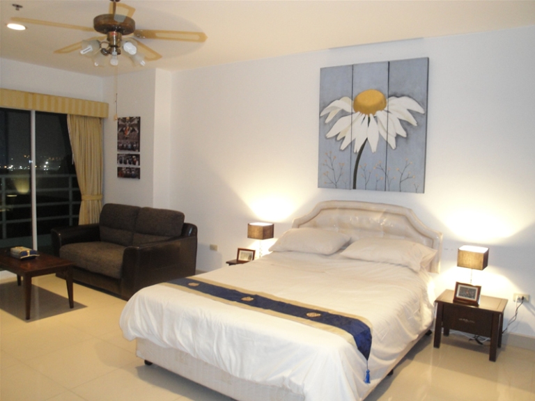 studio condo for rent in central pattaya 