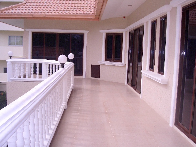 3 Bedroom , House for rent : 3 Bedrooms House for rent in Pratamnak Hill  ฿65,000 per month