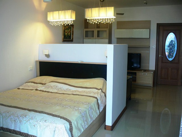 : Studio   in  
