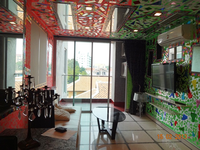: Studio   in  