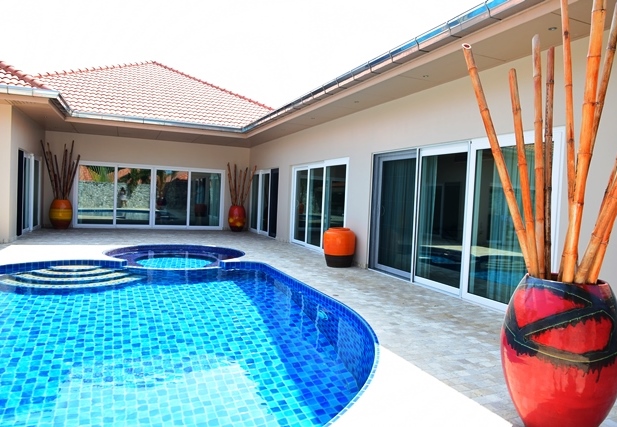 3 bedrooms house for sale in pratamnak hill  