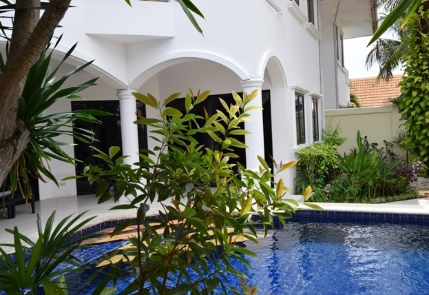 3 bedrooms house for sale in na jomtien 