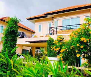 Rattanakorn: 3 Bedrooms House for sale in Sukumvit Road ฿5,250,000